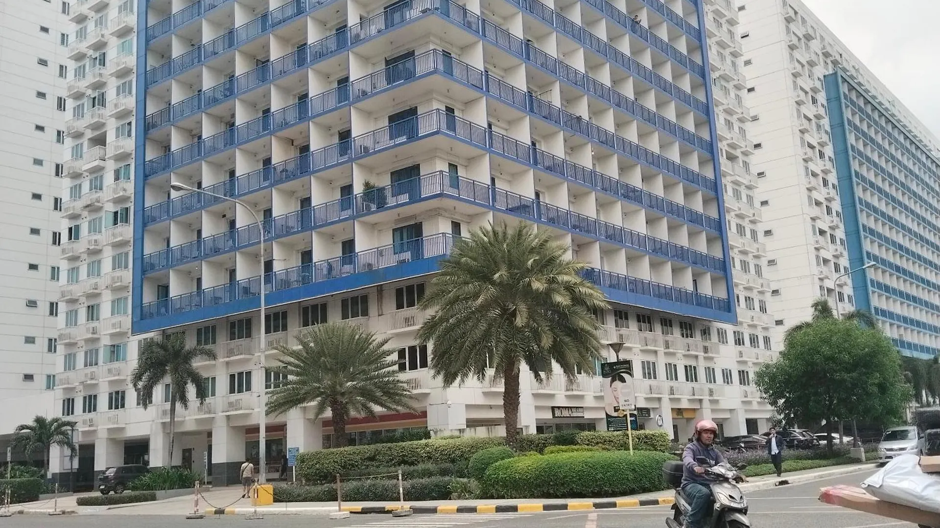 Moa Sea Condotel Manila